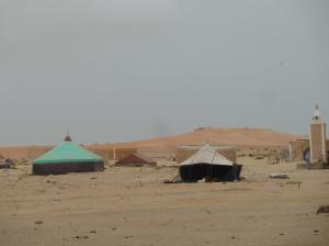 K1024_Zelt und Blechhaus